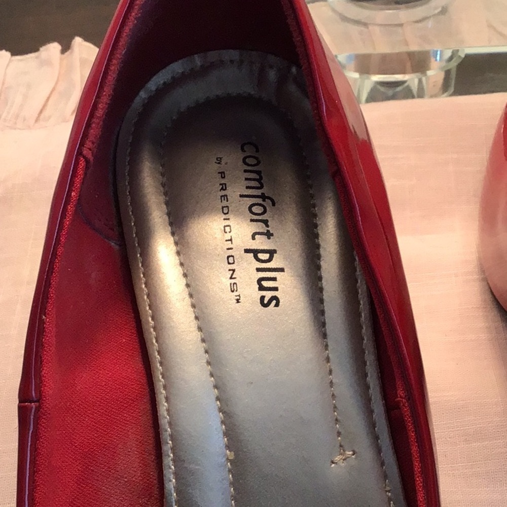 Predictions Comfort Plus Cherry Red Pumps - Picture 5 of 8